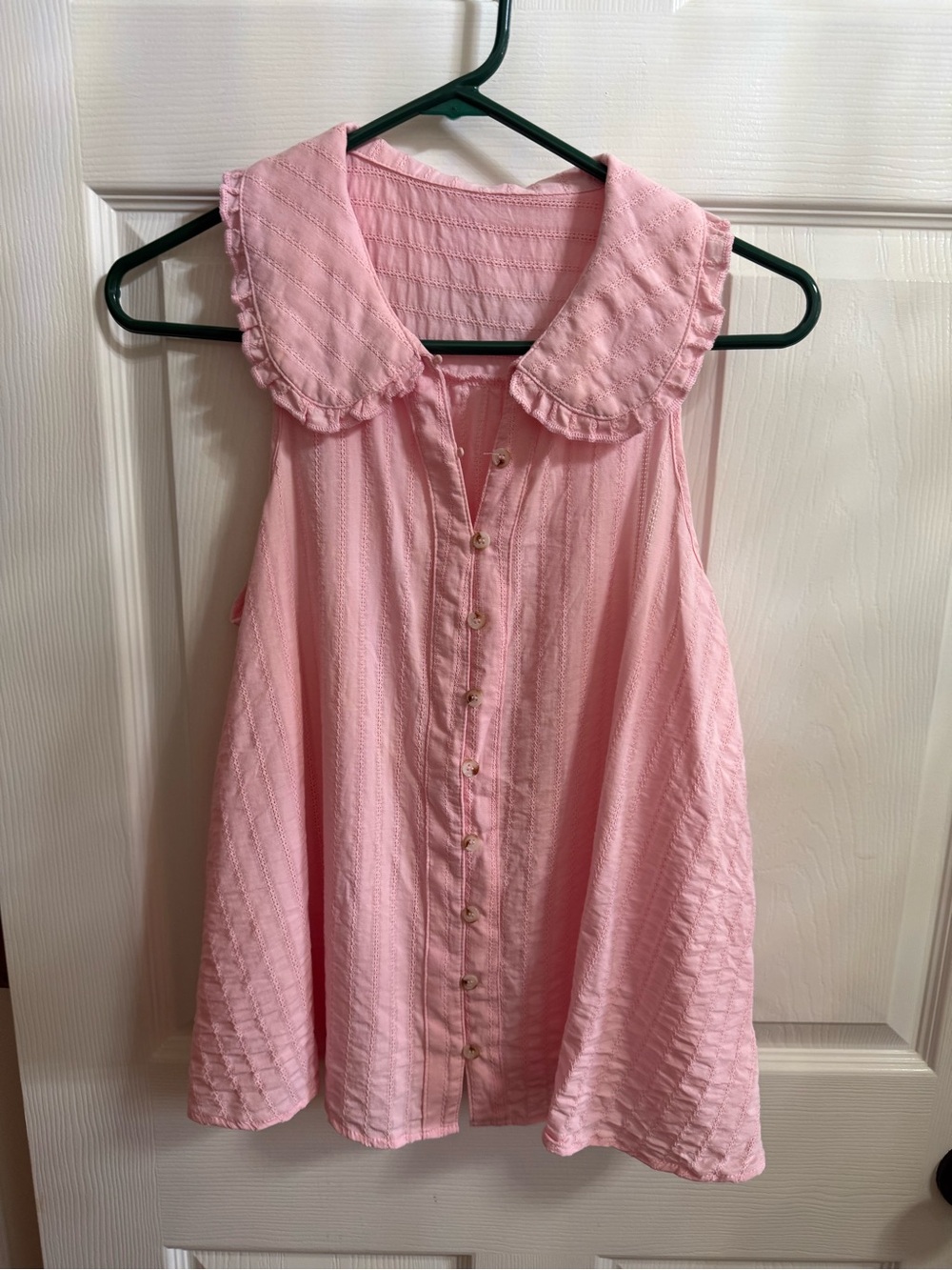 Amazon Pink Sleeveless Button-Front Camisole with Peter Pan Collar